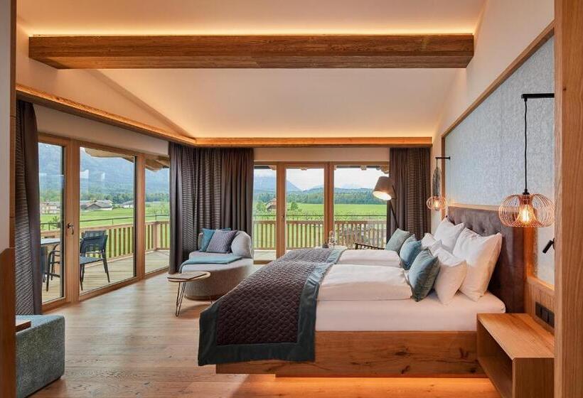 Superior suite with balcony, Laschenskyhof Hotel & Spa