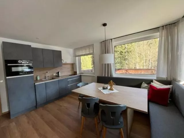 ２ベッドルームアパートメント, Mittersteghof