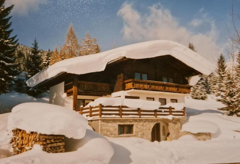 شقة غرفتين, Mittersteghof