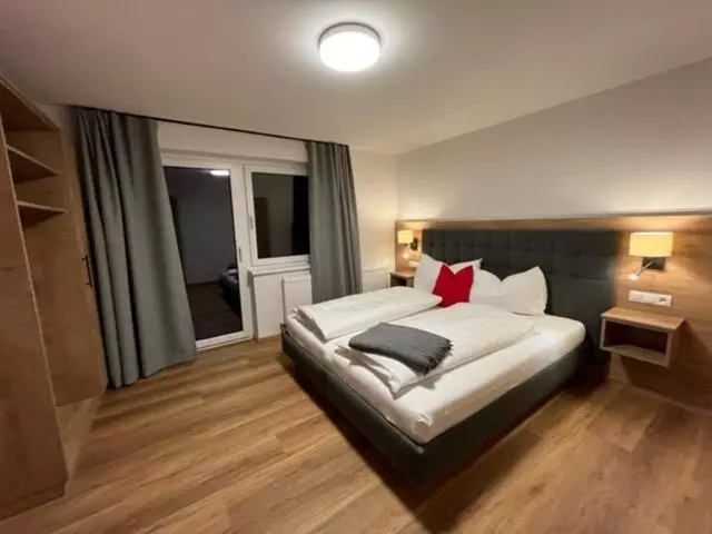 ２ベッドルームアパートメント, Mittersteghof