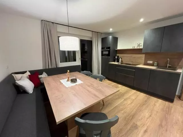 ２ベッドルームアパートメント, Mittersteghof