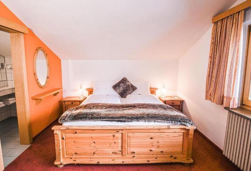 غرفة قياسية مزوَّدة بشُرفة, Guesthouse Dalnig