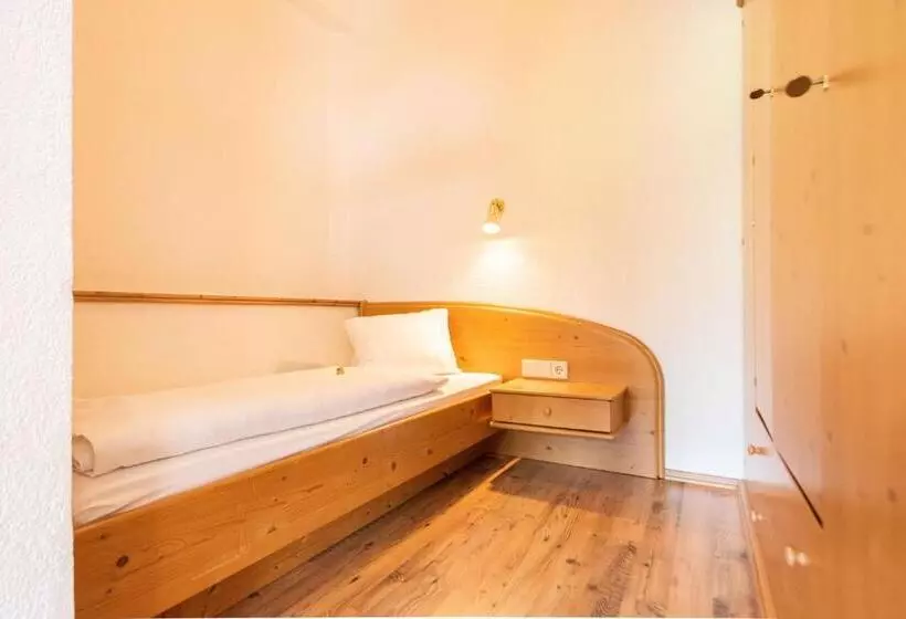 バルコニー付きスタンダードトリプルルーム, Guesthouse Dalnig