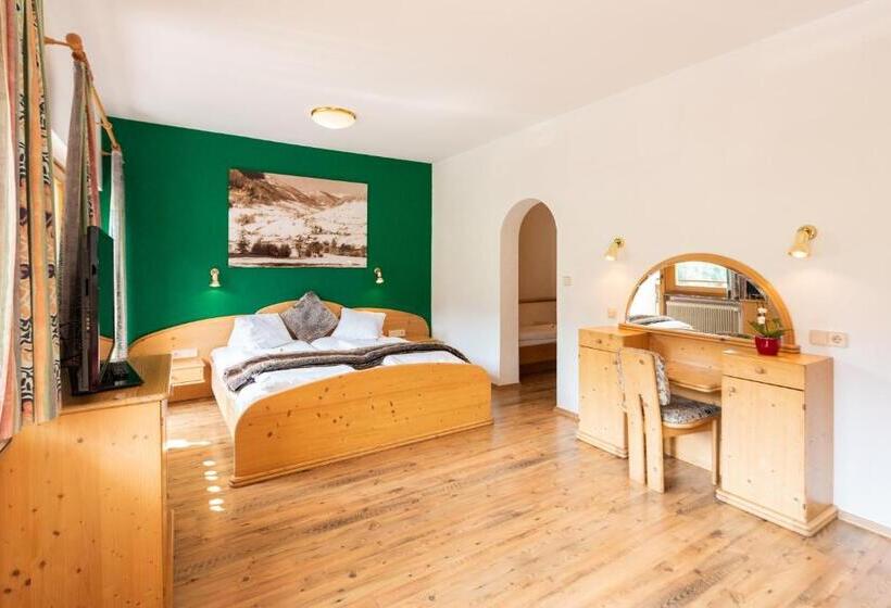 バルコニー付きスタンダードトリプルルーム, Guesthouse Dalnig