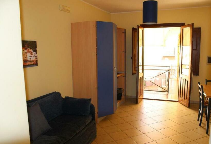 带2个卧室的公寓, Residence Cortile Mercè