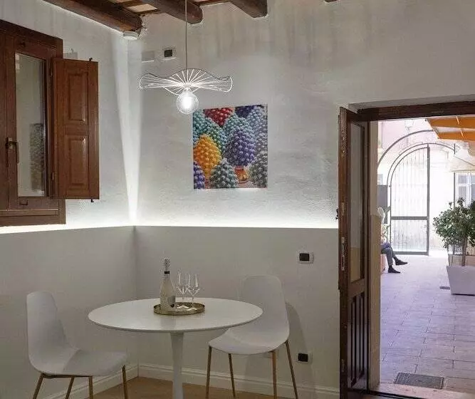 سوییت سوپریور, Residence Cortile Mercè