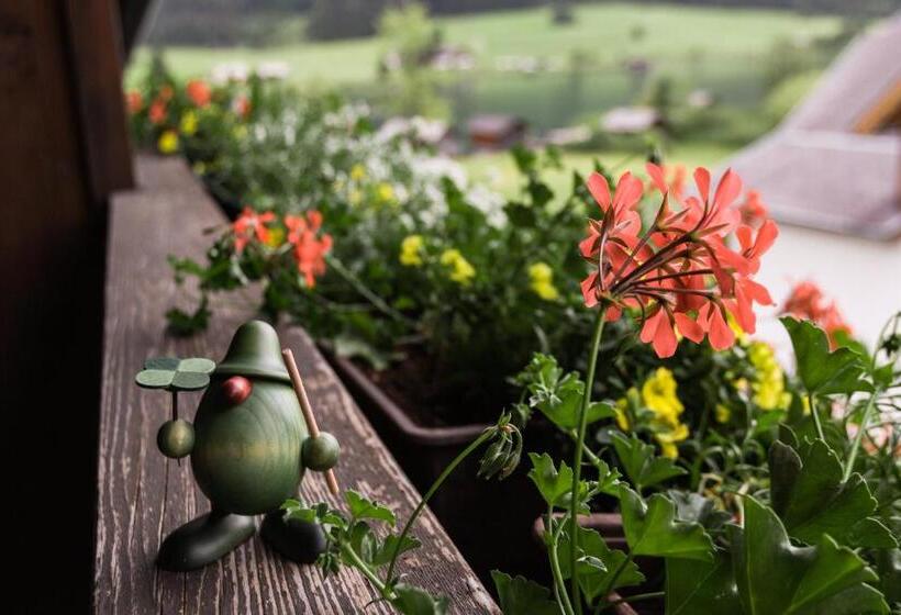 غرفة قياسية فردية, Seehotel & Seeapartments Kärntnerhof  Direkt Am See!