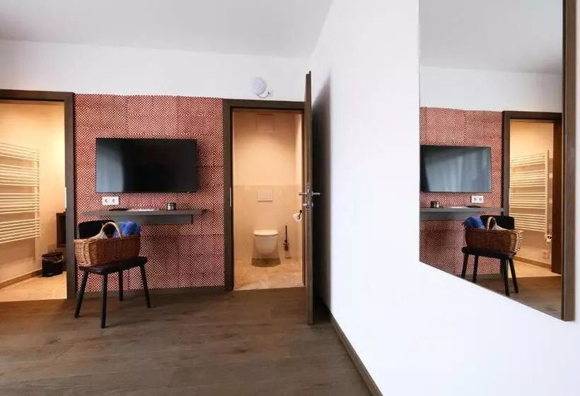 ガーデンビュースタンダードルーム, Seehotel & Seeapartments Kärntnerhof  Direkt Am See!
