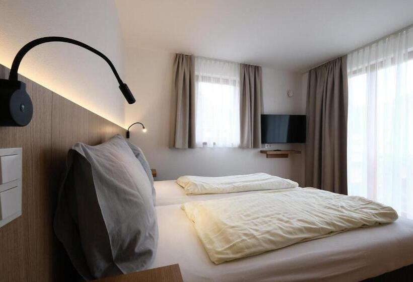 إستوديو قياسى, Seehotel & Seeapartments Kärntnerhof  Direkt Am See!