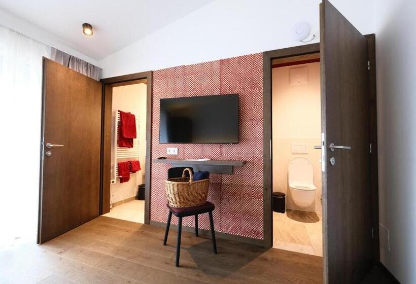 Апартаменты 1 Спальня с Видом, Seehotel & Seeapartments Kärntnerhof  Direkt Am See!
