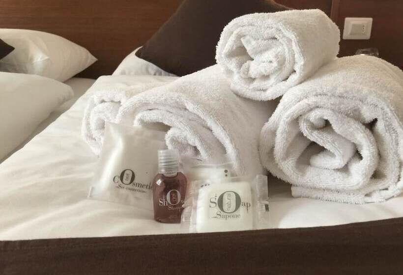 غرفة قياسية ثلاثية, Athos