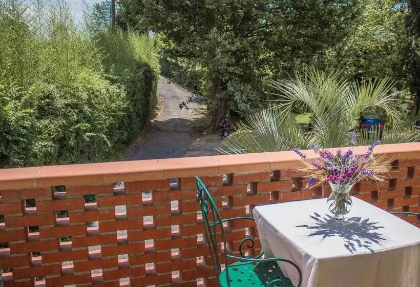 اتاق خانوادگی, B&b Da Pio