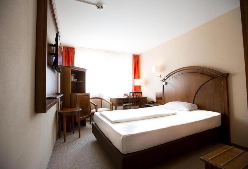 اتاق استاندارد یک نفره, Burghotel Nürnberg