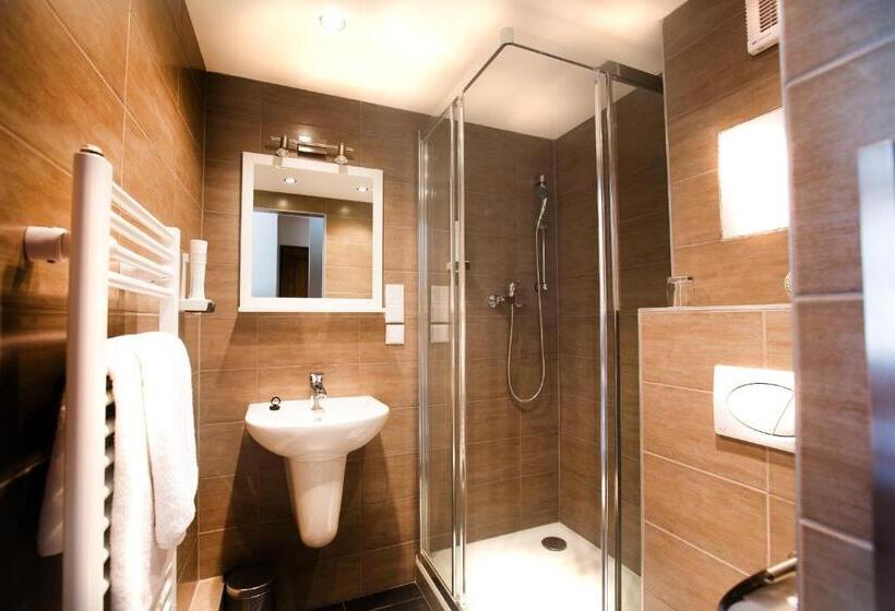 اتاق استاندارد یک نفره, Burghotel Nürnberg