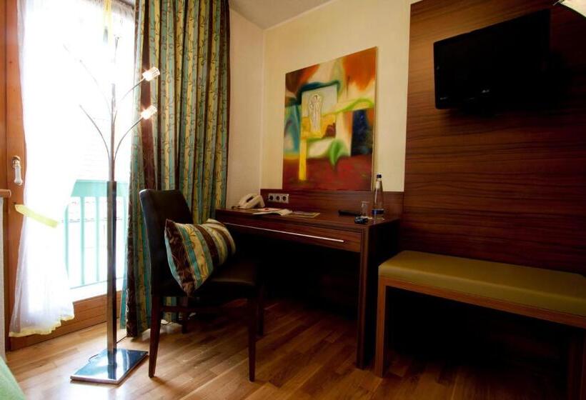 Номер Стандарт Индивидуальный, Burgwirt