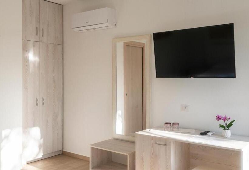 غرفة قياسية مطلّة علي الحديقة, Villa Cedrino