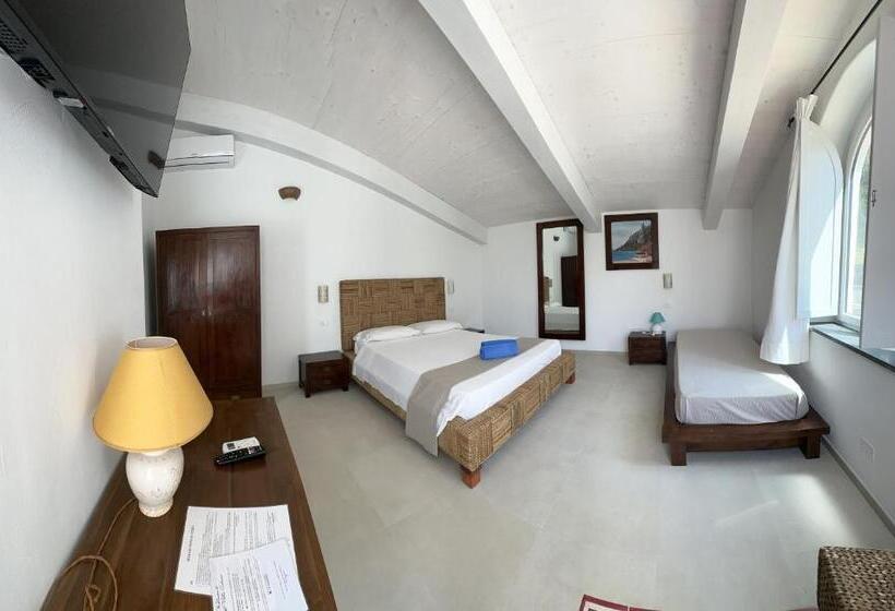 غرفة سوبيريور ثلاثية, Villa Cedrino