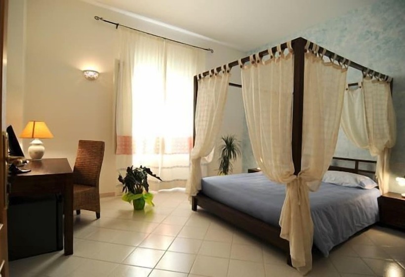 غرفة قياسية, Villa Cedrino