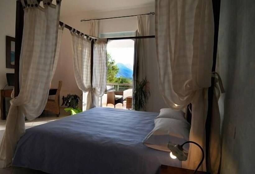 غرفة قياسية, Villa Cedrino