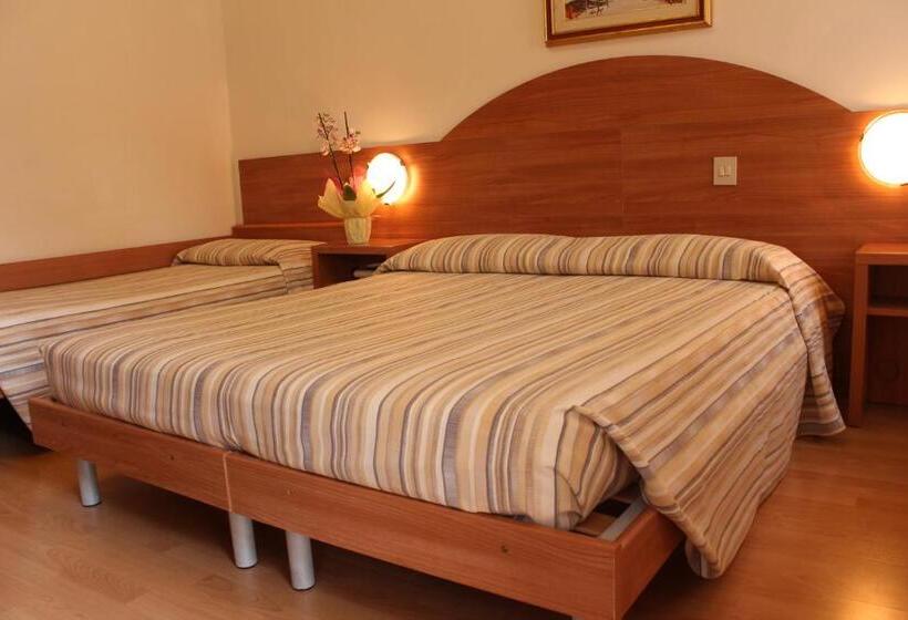 스탠다드 트리플 발코니 룸, Eden