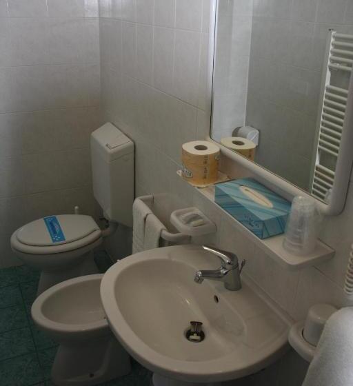 Standard Triple Room, Etna