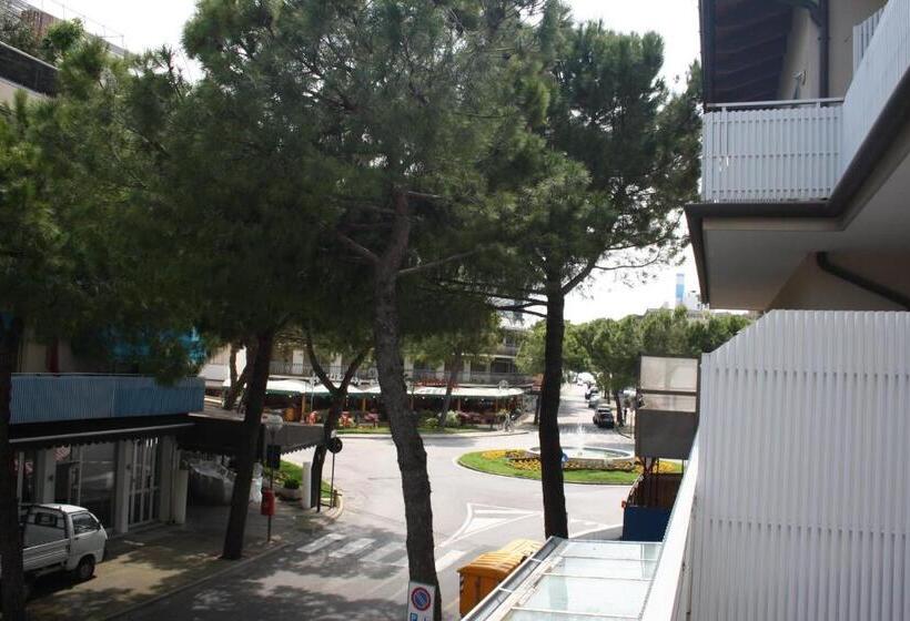 Standard Triple Room, Etna