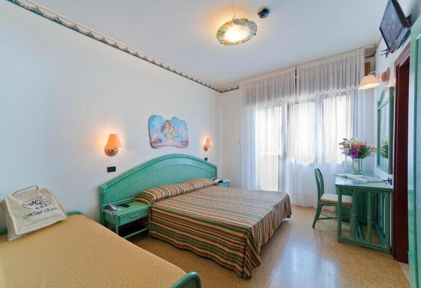 חדר דלוקס לשלושה, Europa