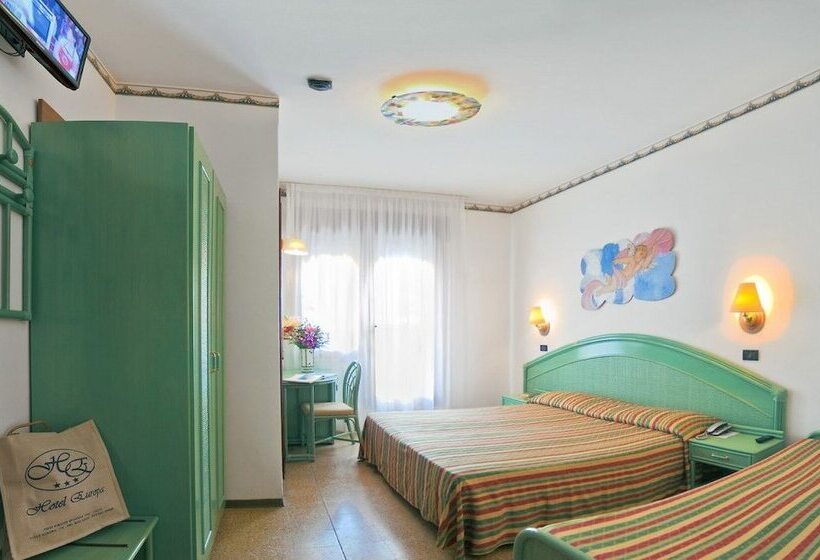 חדר סטנדרט לארבעה, Europa