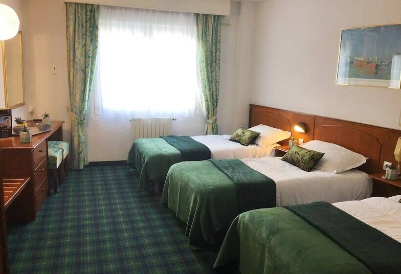 标准三人间, Christ Roi