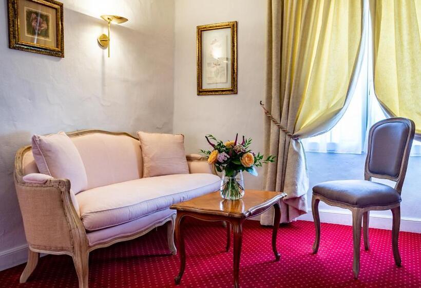 Номер Deluxe Вид на Бассейн, Restaurant Le Centenaire