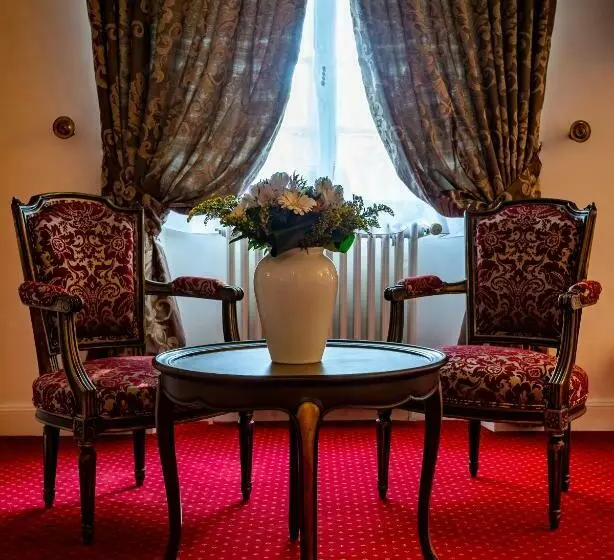 スーペリアールーム, Restaurant Le Centenaire