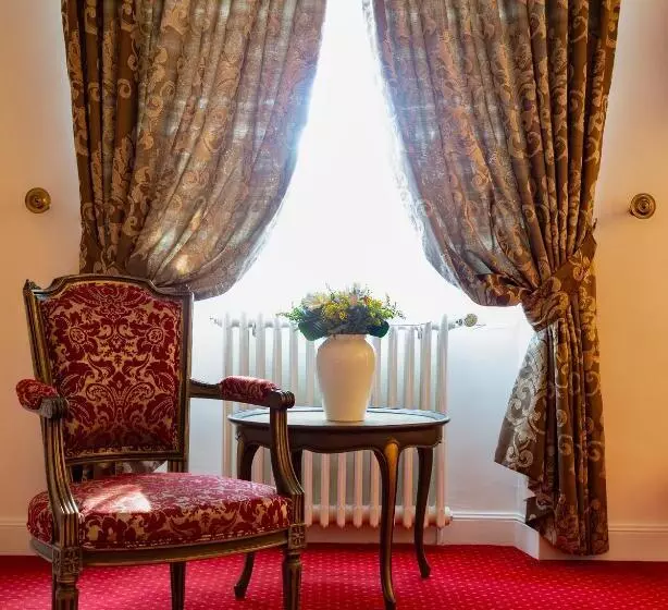 スーペリアールーム, Restaurant Le Centenaire