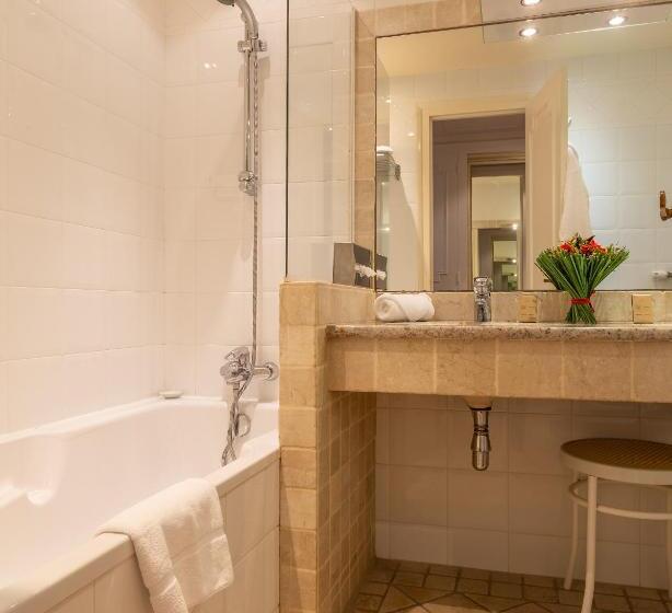 Номер Стандарт, Restaurant Le Centenaire