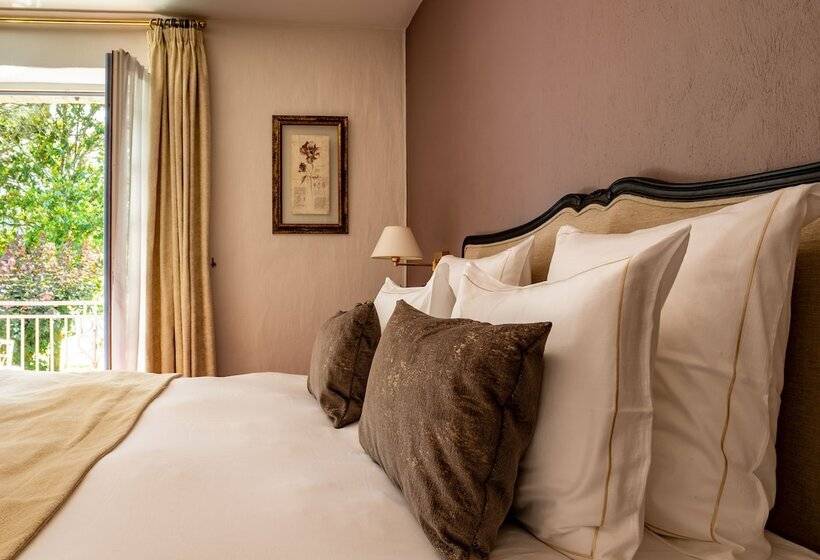 Номер Deluxe Вид на Бассейн, Restaurant Le Centenaire