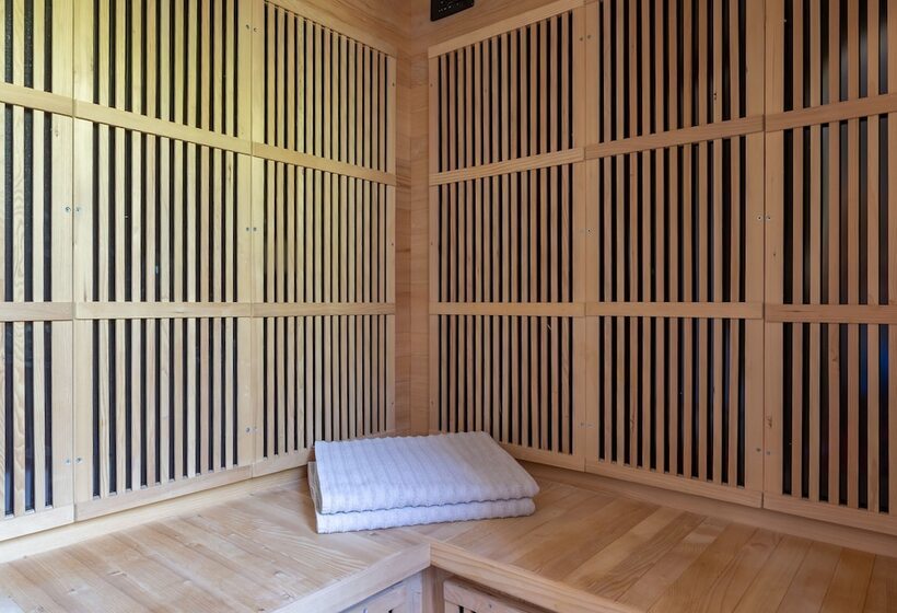 Люкс, Restaurant Le Centenaire