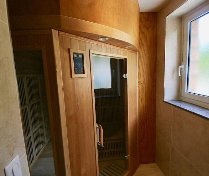 Люкс, Restaurant Le Centenaire