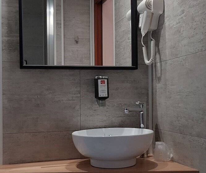 Номер Стандарт, L Hôtel Bristol