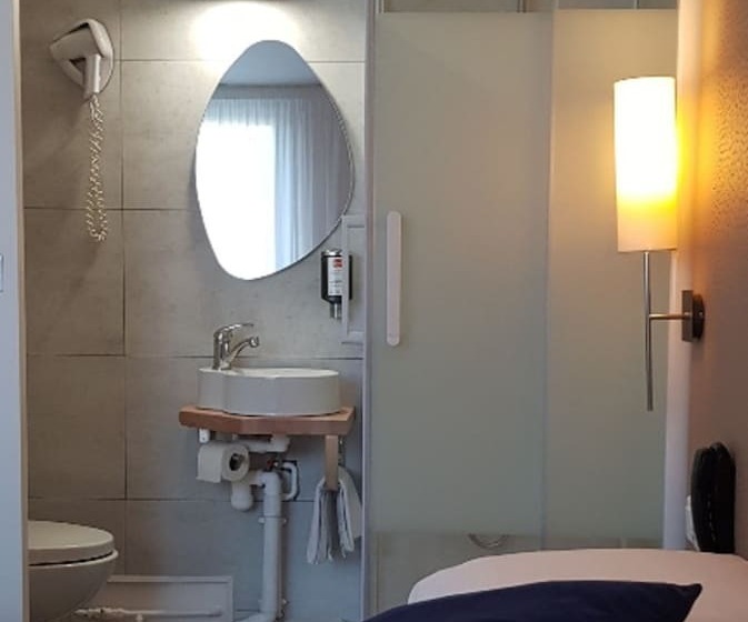 Номер Стандарт, L Hôtel Bristol