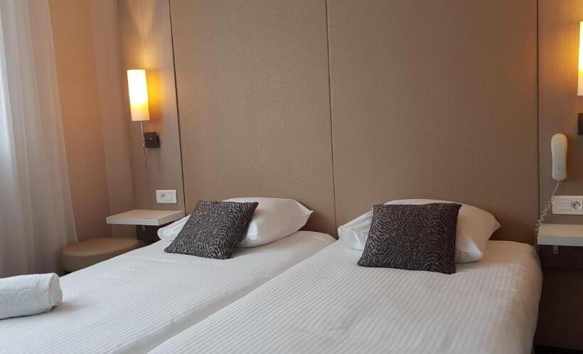 Номер Стандарт, L Hôtel Bristol