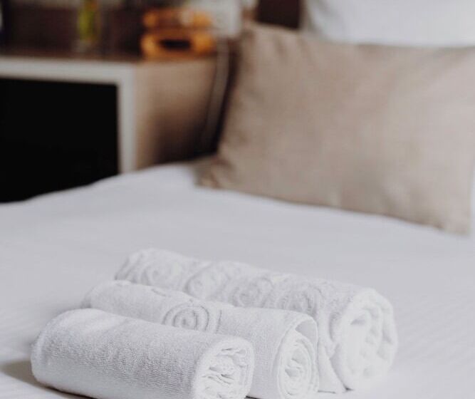 Номер Комфорт, L Hôtel Bristol