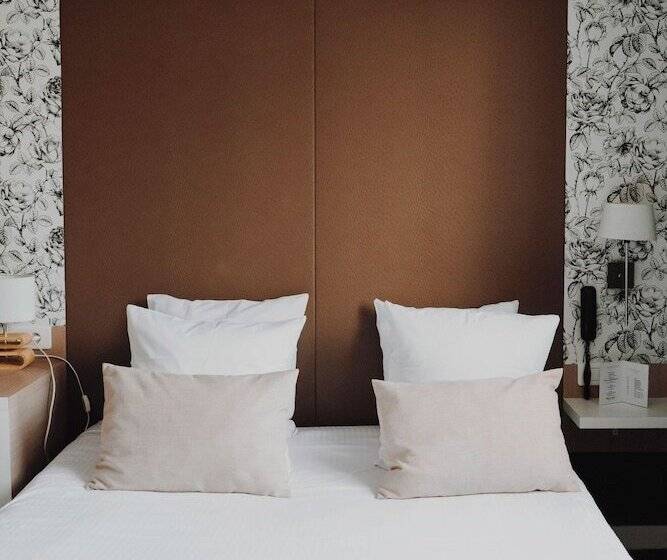 Номер Комфорт, L Hôtel Bristol