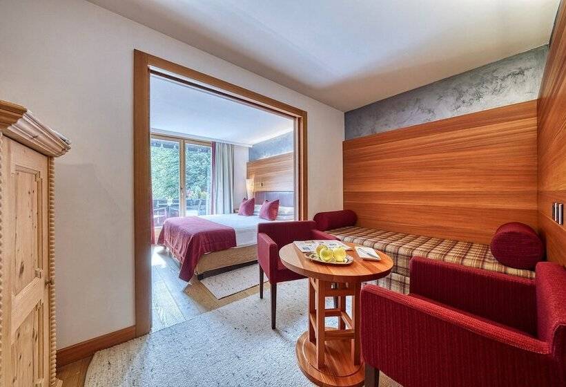 Полулюкс, Majestic