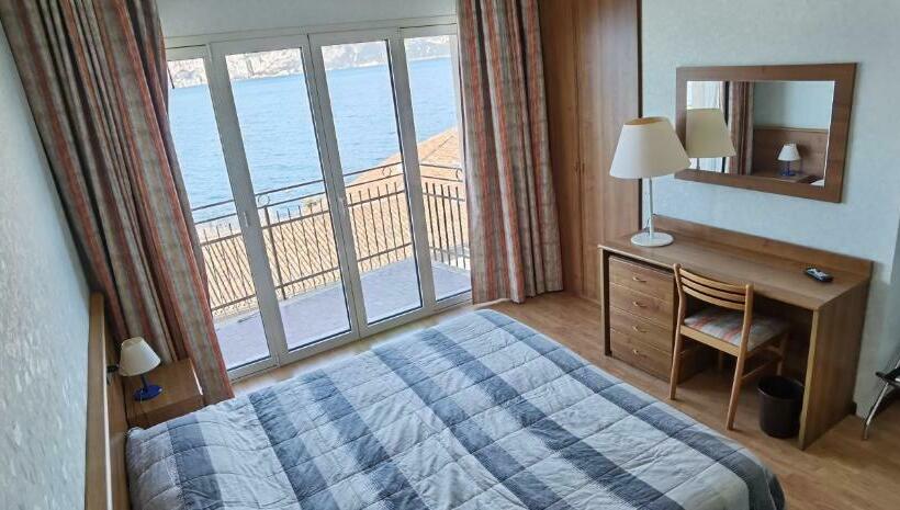 غرفة قياسية, Nike