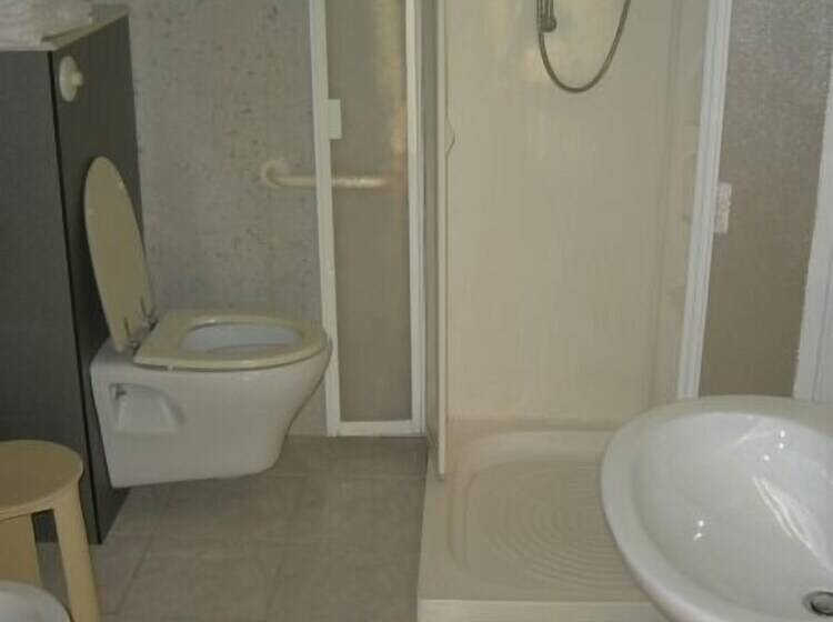 غرفة قياسية, Nike