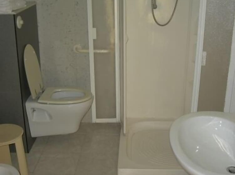 غرفة قياسية, Nike