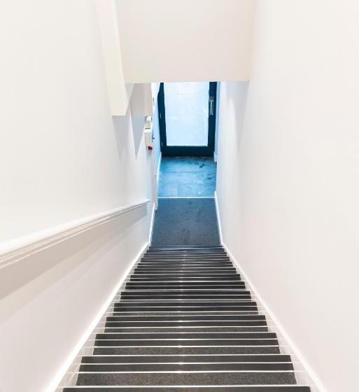 标准工作室, Nox West Hampstead