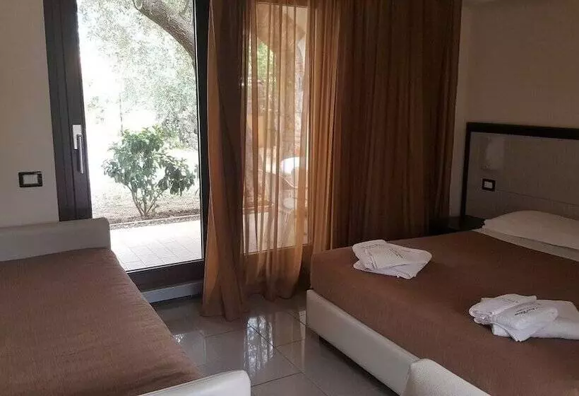 Standard Kolmen Hengen Huone, Park Hotel Cilento