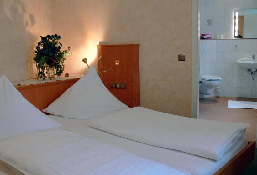 Номер Стандарт, Quellenhof