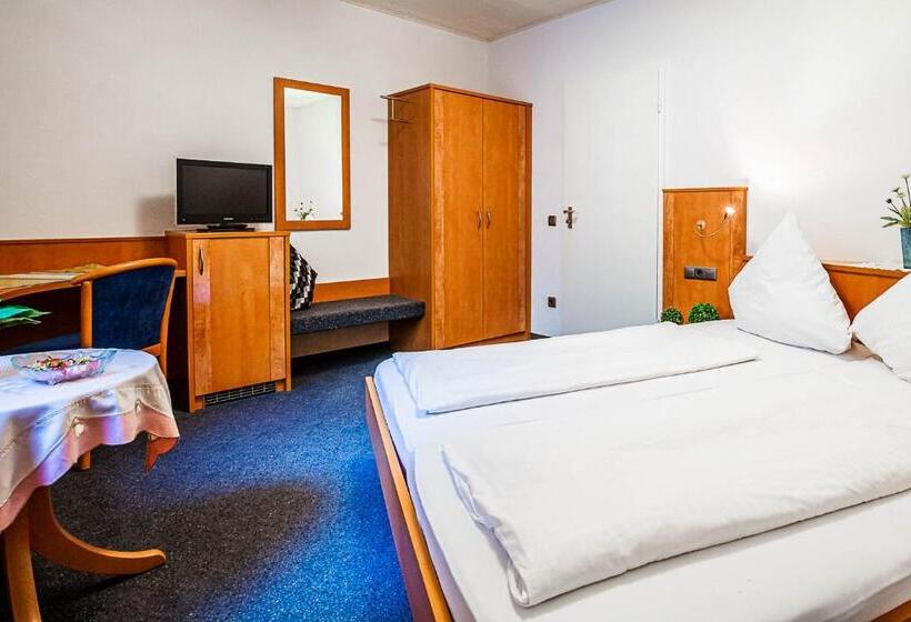 Номер Стандарт, Quellenhof