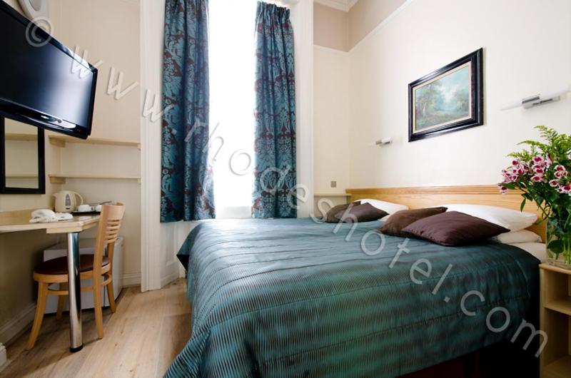 Номер Стандарт, Rhodes